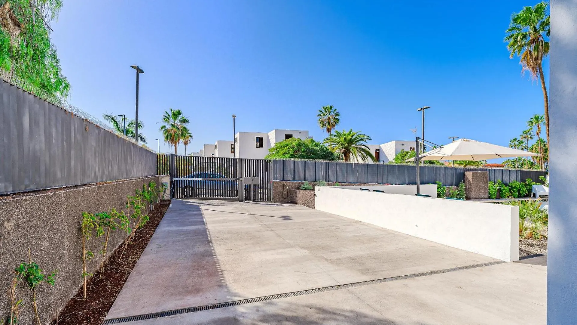 Apartment Don Carlos Sea View - Adults Only ! Playa de las Americas
