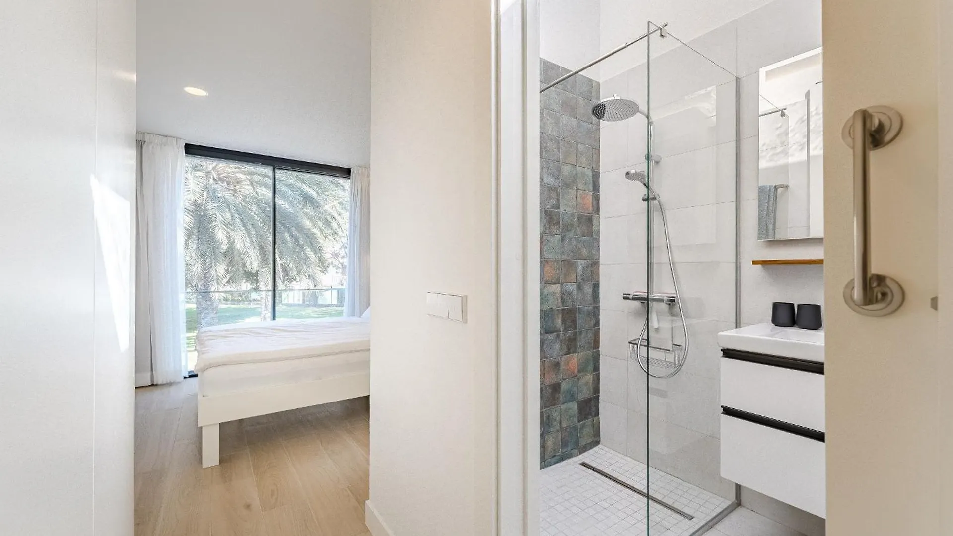 Apartment Don Carlos Sea View - Adults Only ! Playa de las Americas