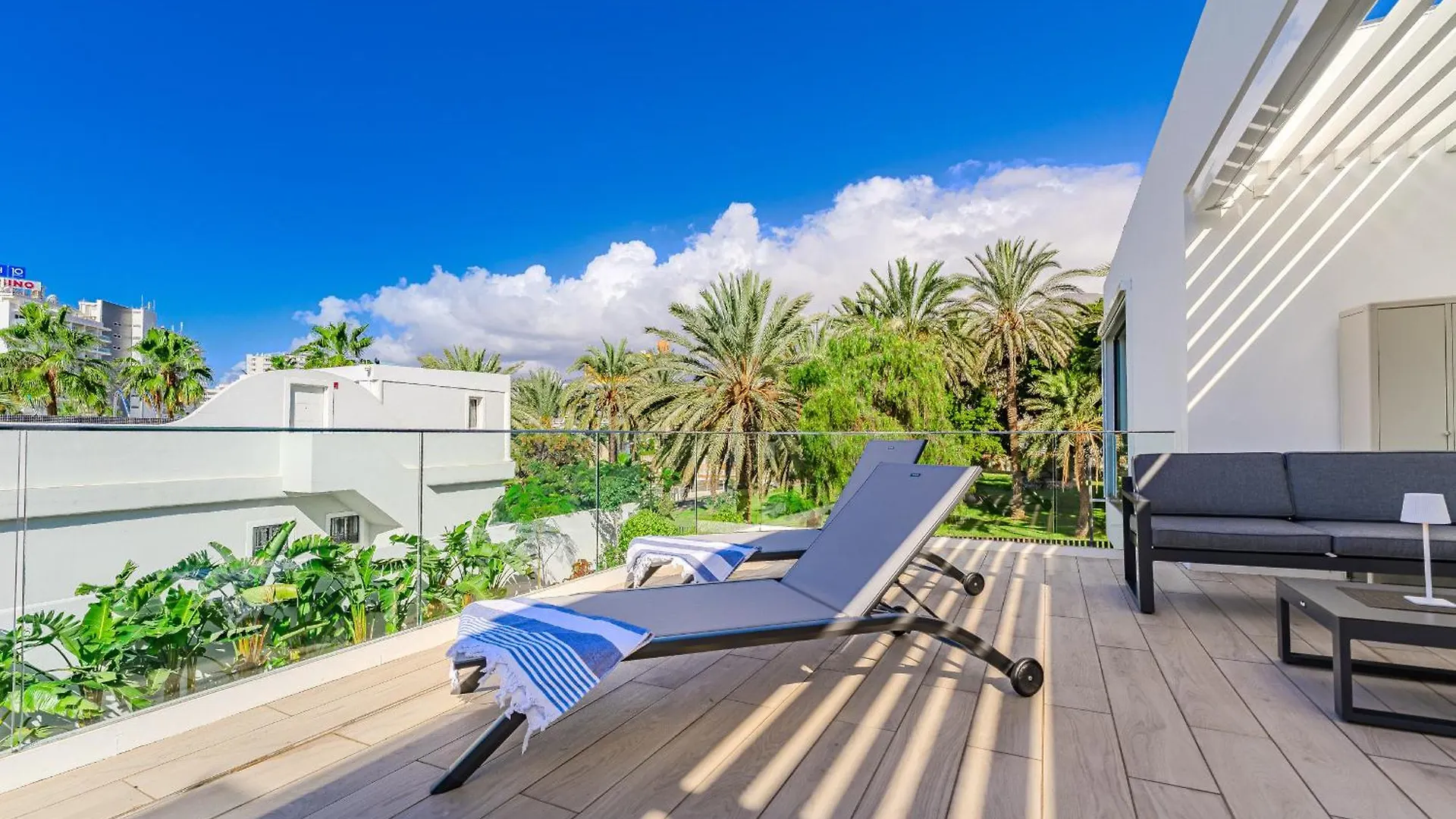 Apartment Don Carlos Sea View - Adults Only ! Playa de las Americas  0*, Playa de las Americas (Tenerife)