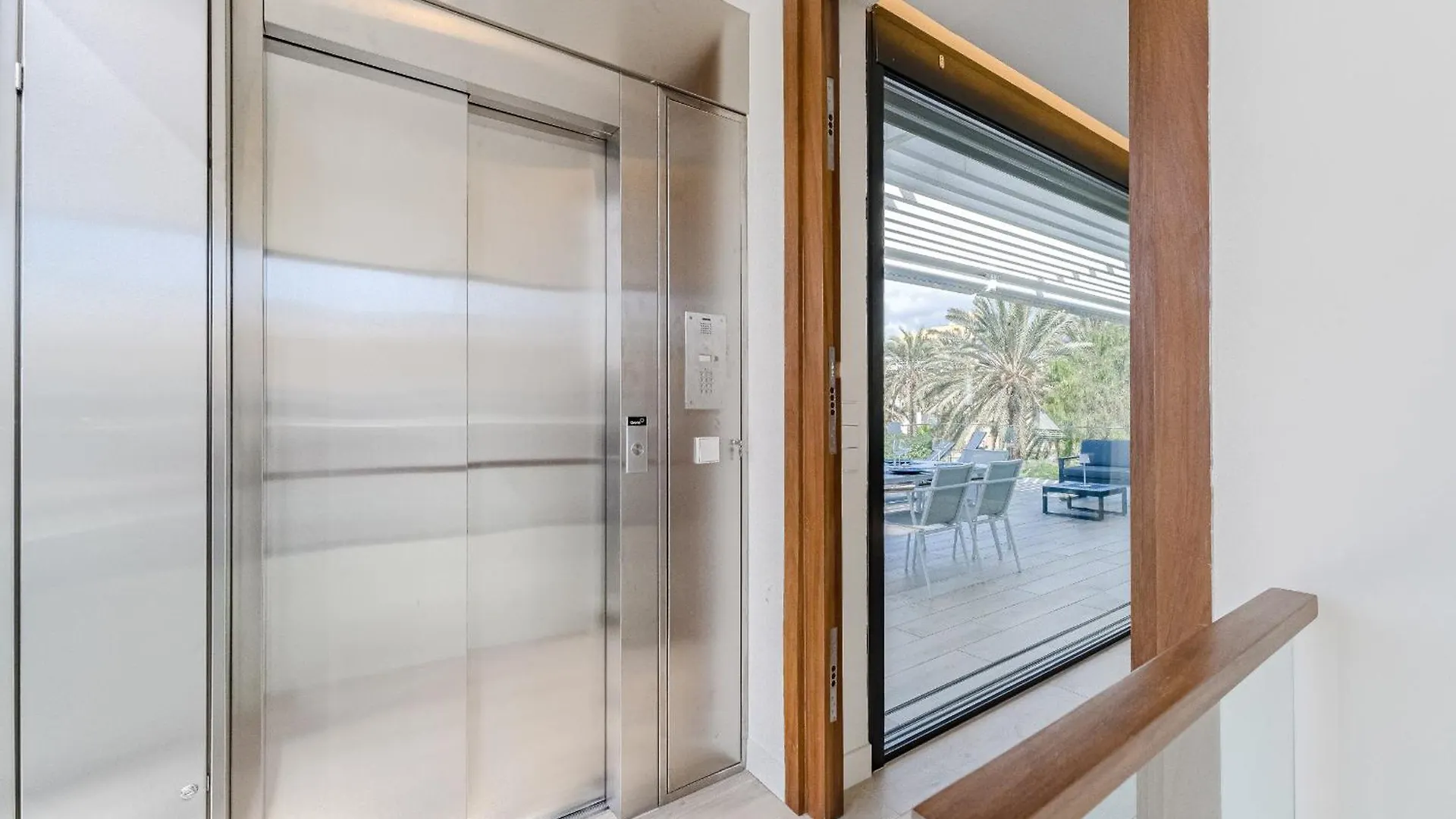 Apartment Don Carlos Sea View - Adults Only ! Playa de las Americas  0*, Playa de las Americas (Tenerife)